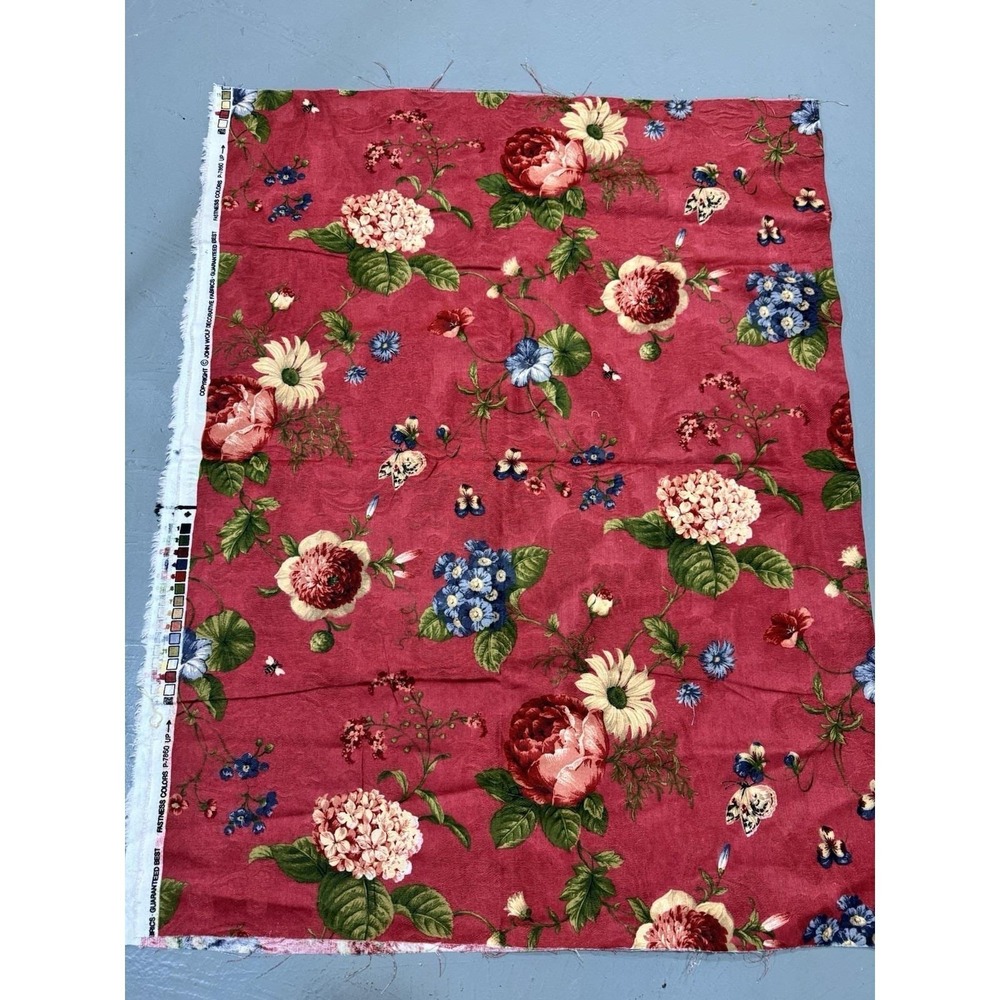 VTG Fabric‎ Large Floral Print Red 1 Yd Decor Weight